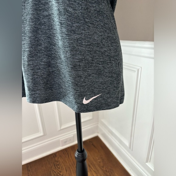 Nike Dri Fit Womens Gray Fitted Short Sleeve Stretch T-Shirt Size Large Running - Picture 2 of 9